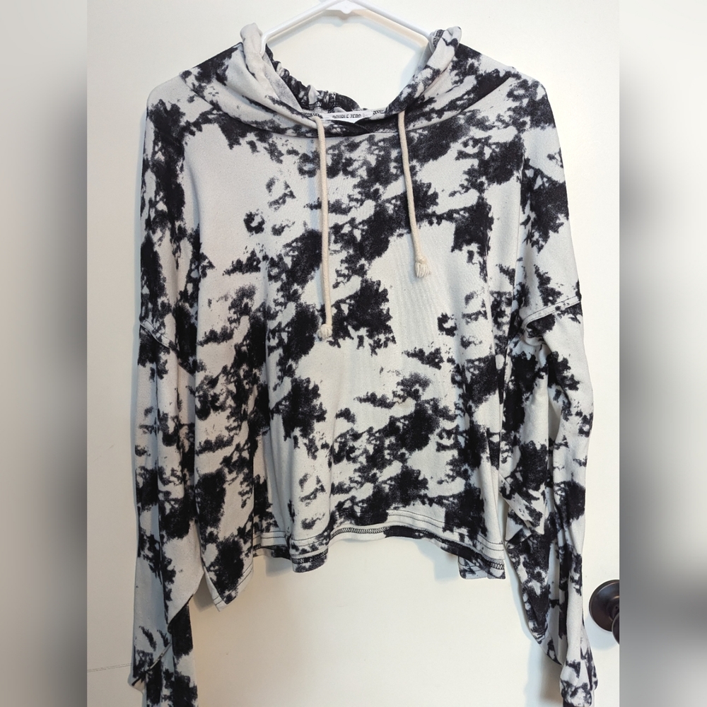 Grey and Navy Blue Tie Dye Cropped Hoodie